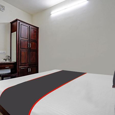 Hotel Collection O White House Pearl Kochi Esterno foto
