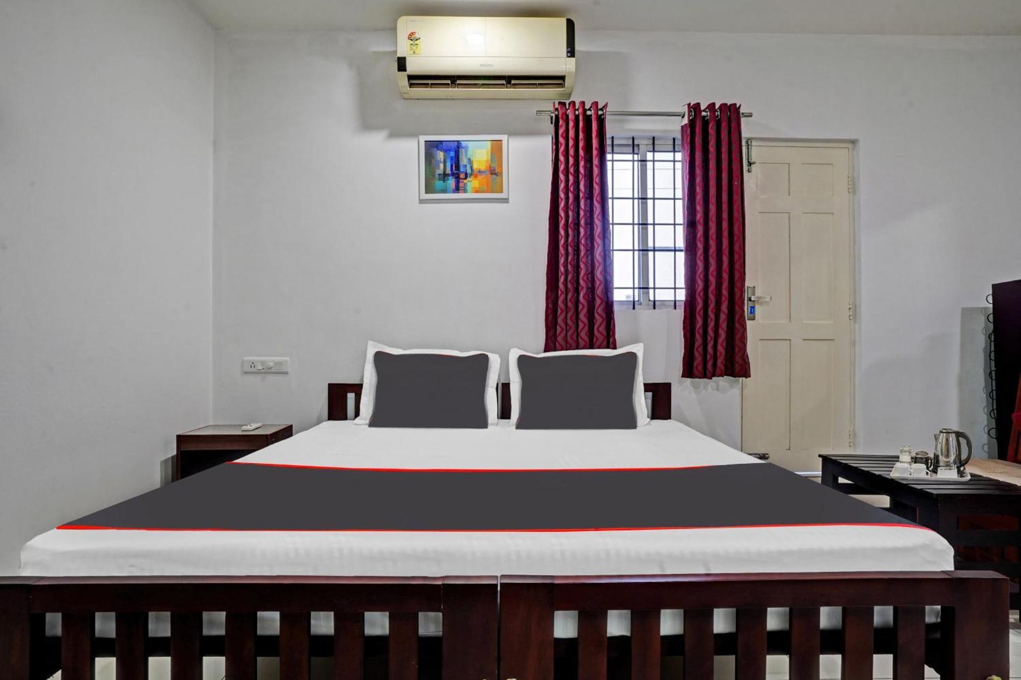 Hotel Collection O White House Pearl Kochi Esterno foto