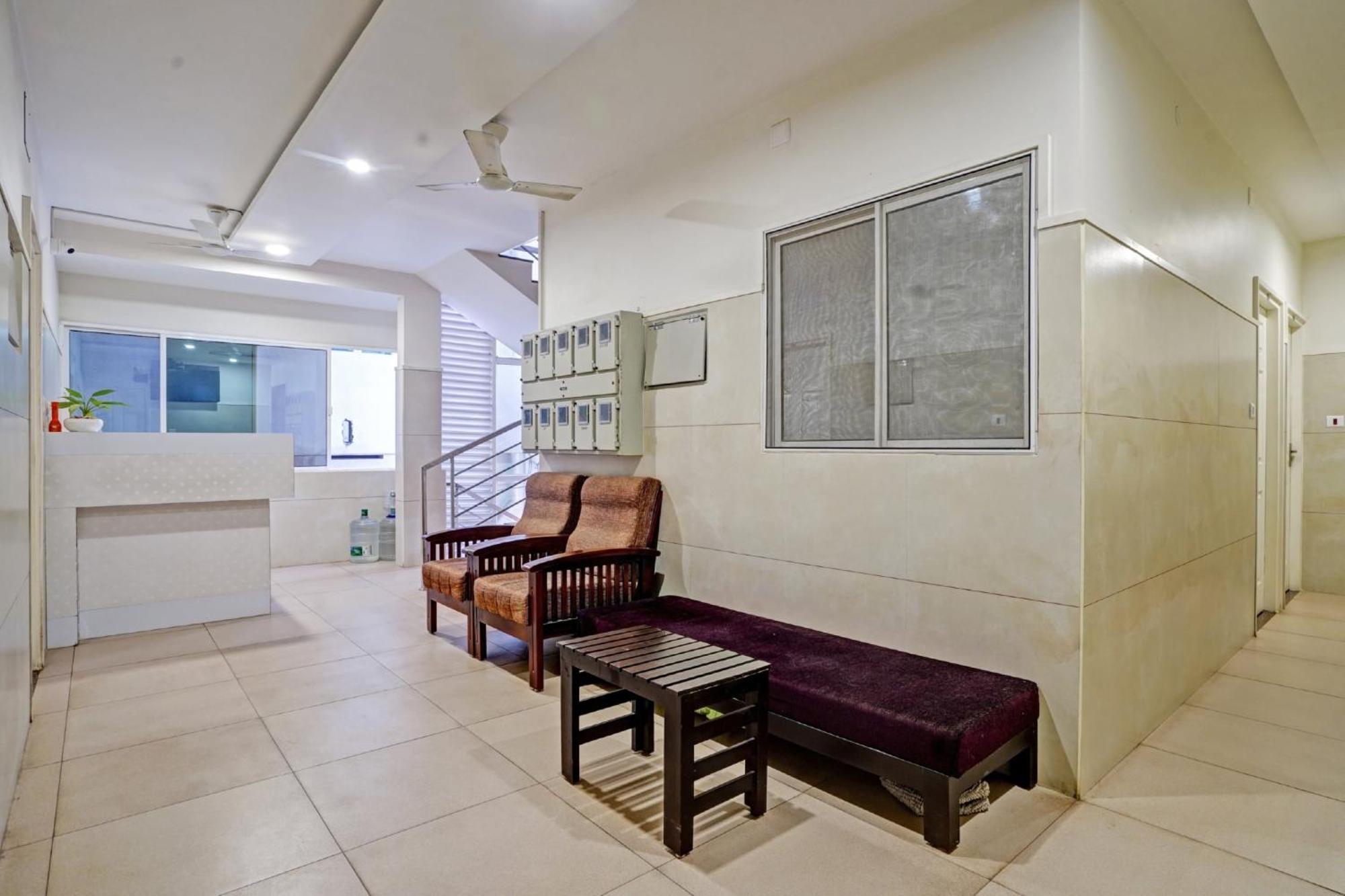 Hotel Collection O White House Pearl Kochi Esterno foto